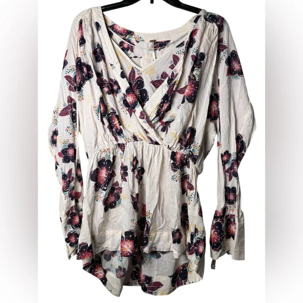 Free People Women’s Tuscan Dreams Tunic Floral Tie Sleeve V-Neck‎ Top